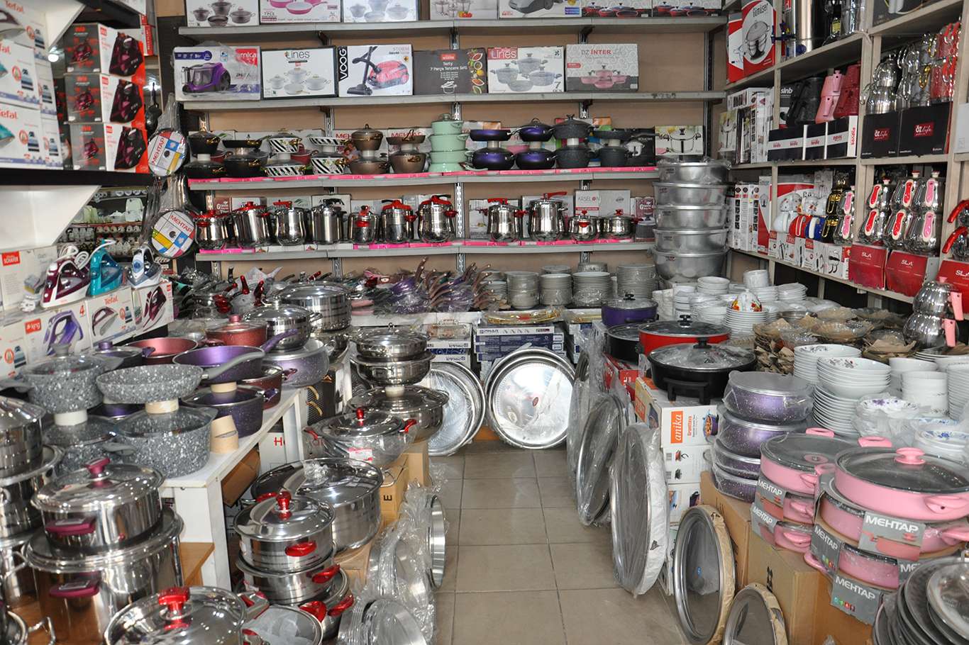 Esnaf: Zincir marketleri kısıtlayan yasa teklifi yürürlüğe girmeli Esnaf: Zincir marketleri kısıtlayan yasa teklifi yürürlüğe girmeli